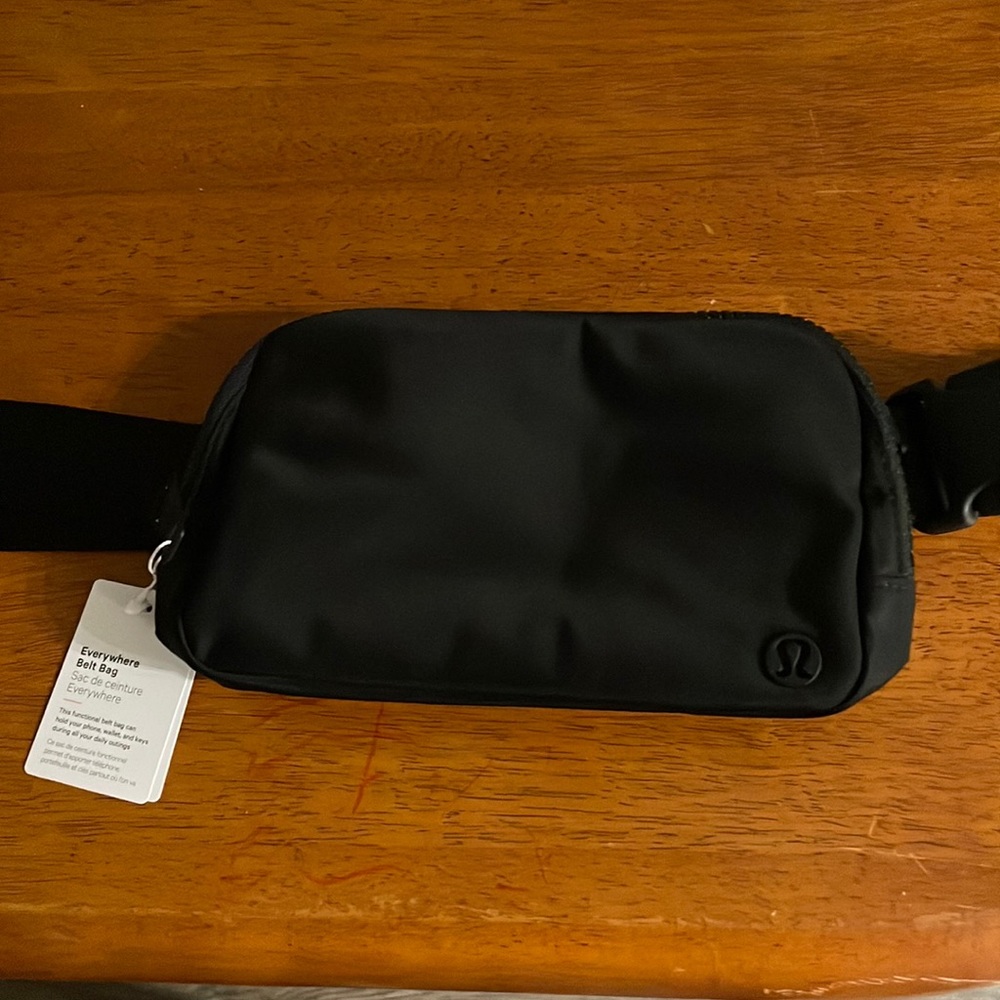 Lululemon Everywhere Belt Bag.